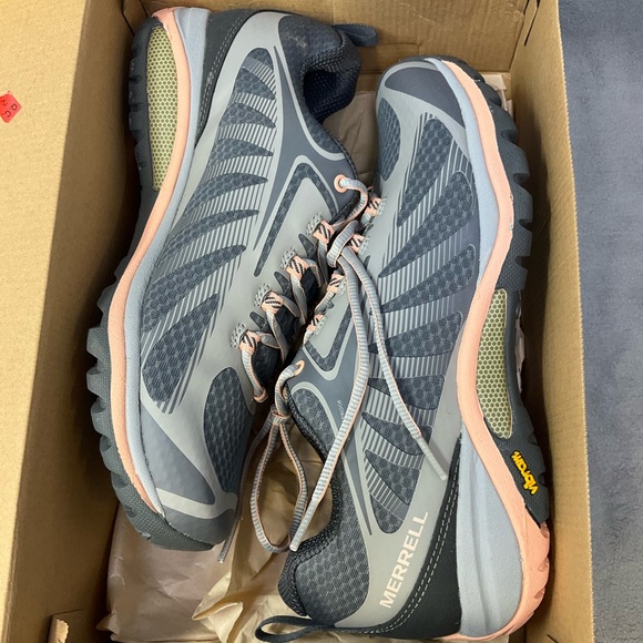 Merrell Women’s Siren Edge 3 WP Peach Gris Size 9.5 Store Return - Picture 6 of 6